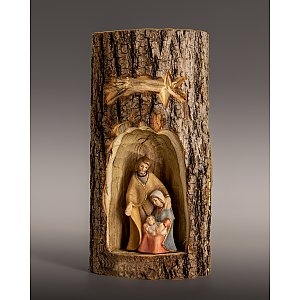 3350 - Holy Family in a tree trunk